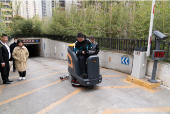 橙犀洗地機入駐萬科物業小區